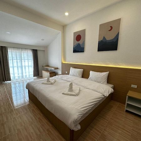 Midnight Blue Guesthouse 루앙프라방 외부 사진