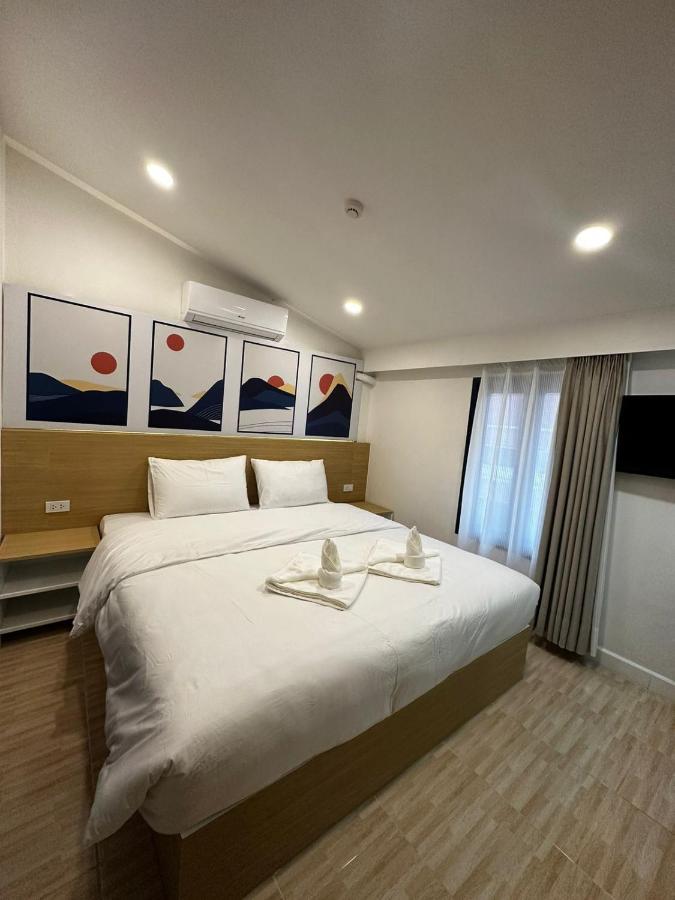 Midnight Blue Guesthouse 루앙프라방 외부 사진